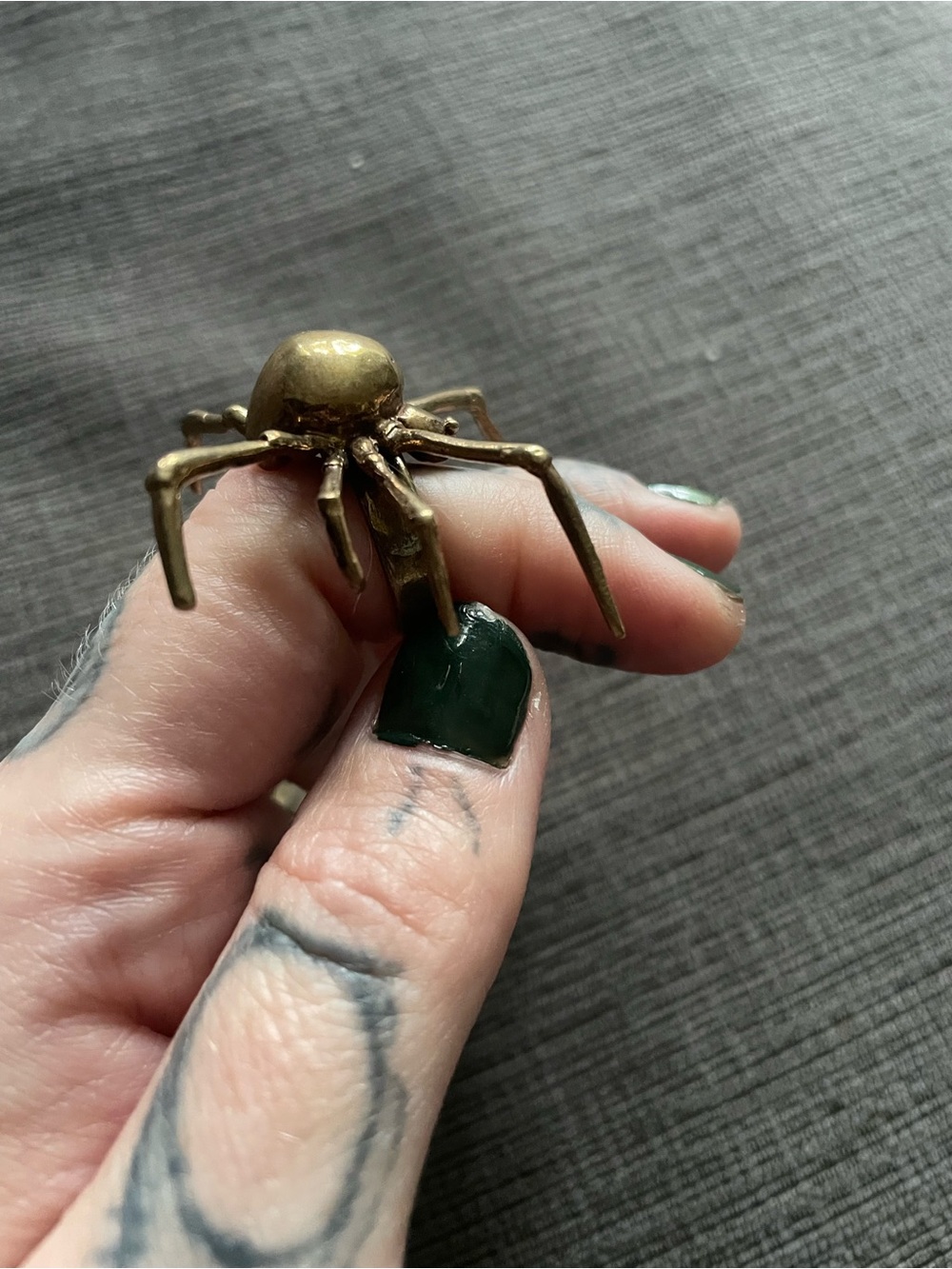Solid bronze spider ring - Picture 5 of 6